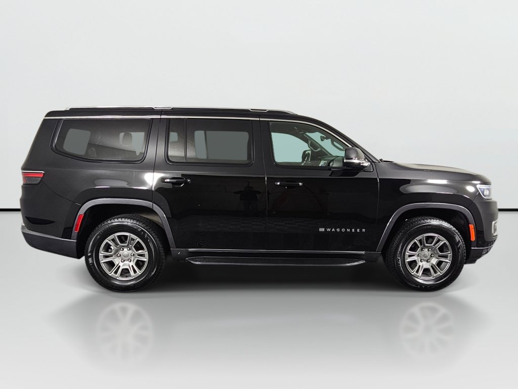 Used 2022 Jeep Wagoneer Series I AWD/4WD image 2