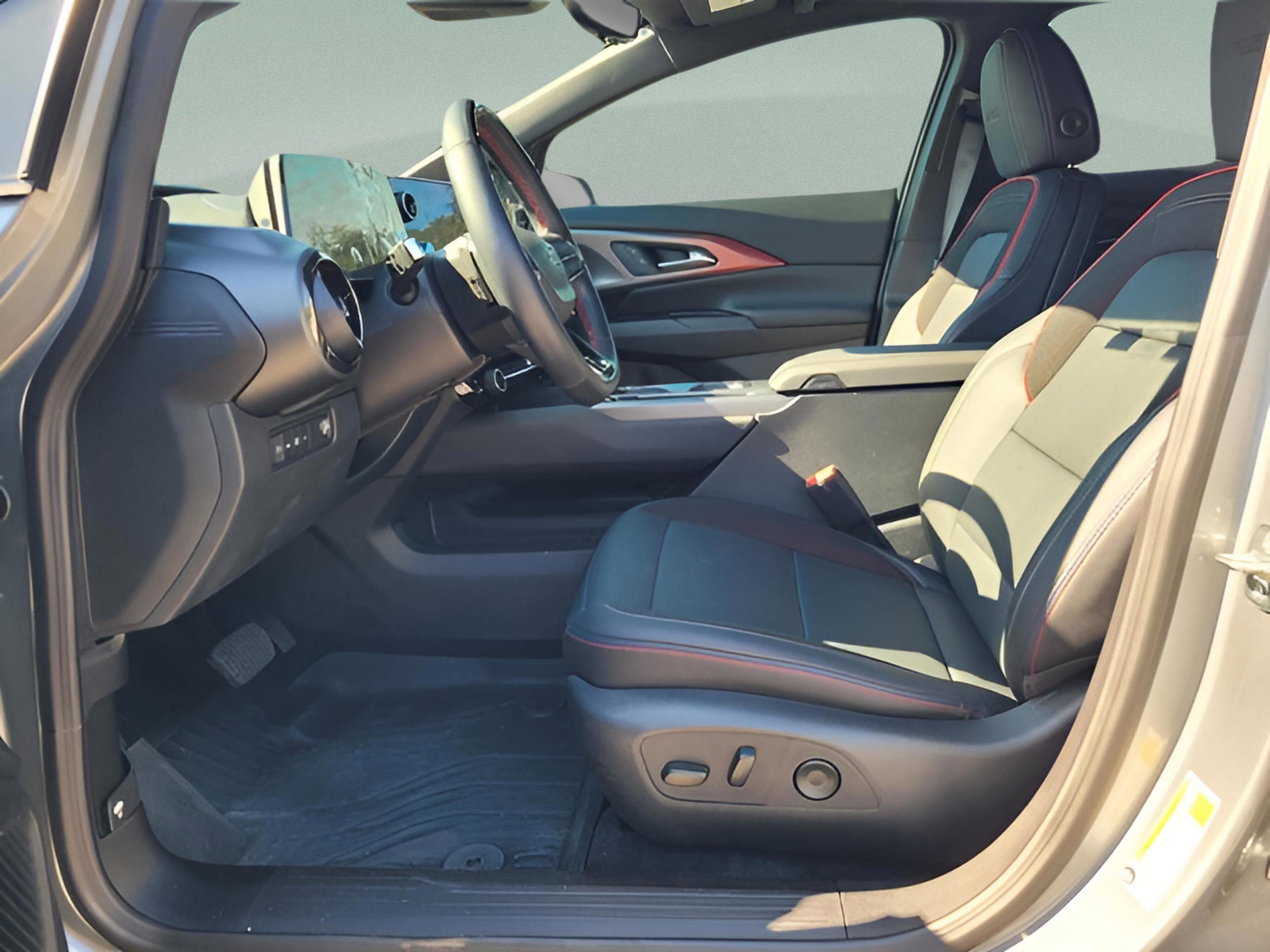 New 2025 Chevrolet Equinox EV RS w/ Active Safety Package 3 image 12