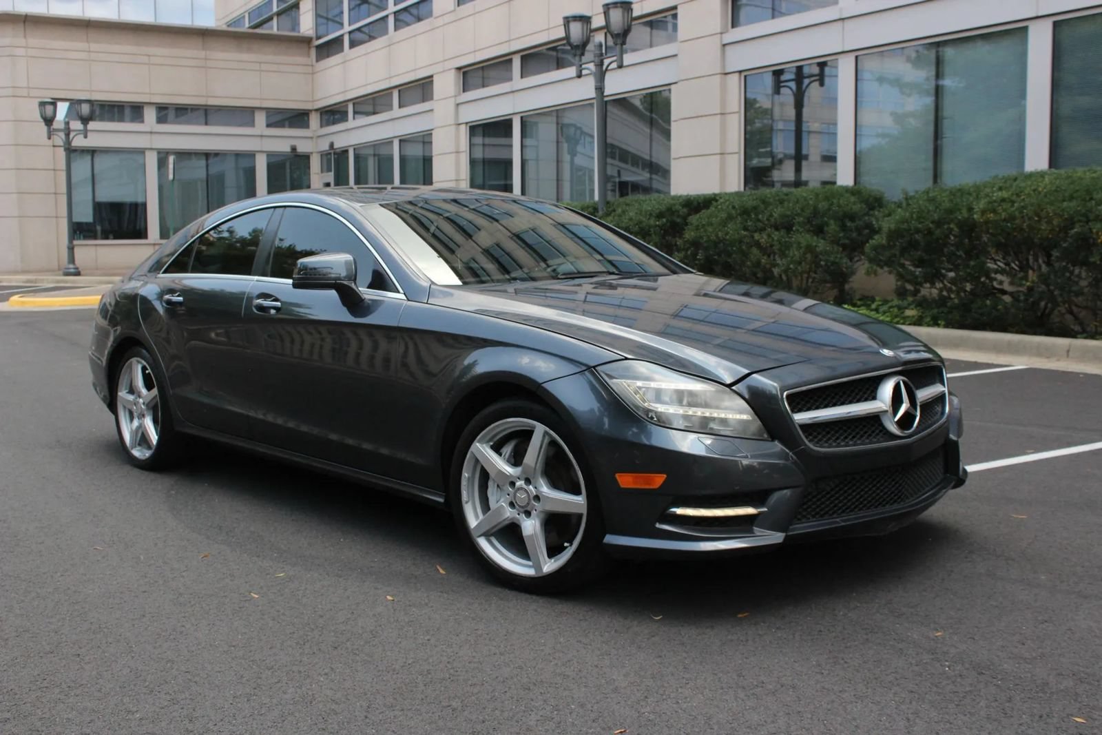 Used 2013 Mercedes-Benz CLS 550 w/ Premium I Pkg image 1