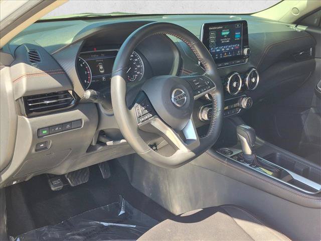 Used 2022 Nissan Sentra SR w/ Lighting Package FWD image 10