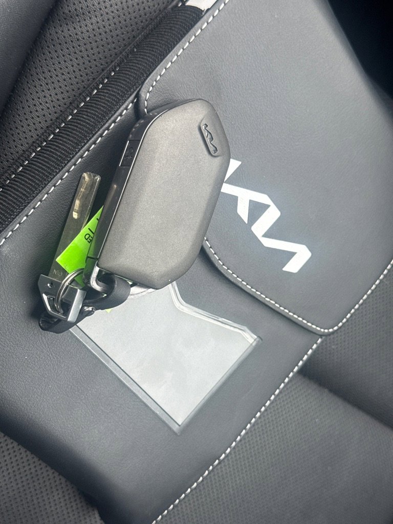 Used 2023 Kia Telluride S image 34