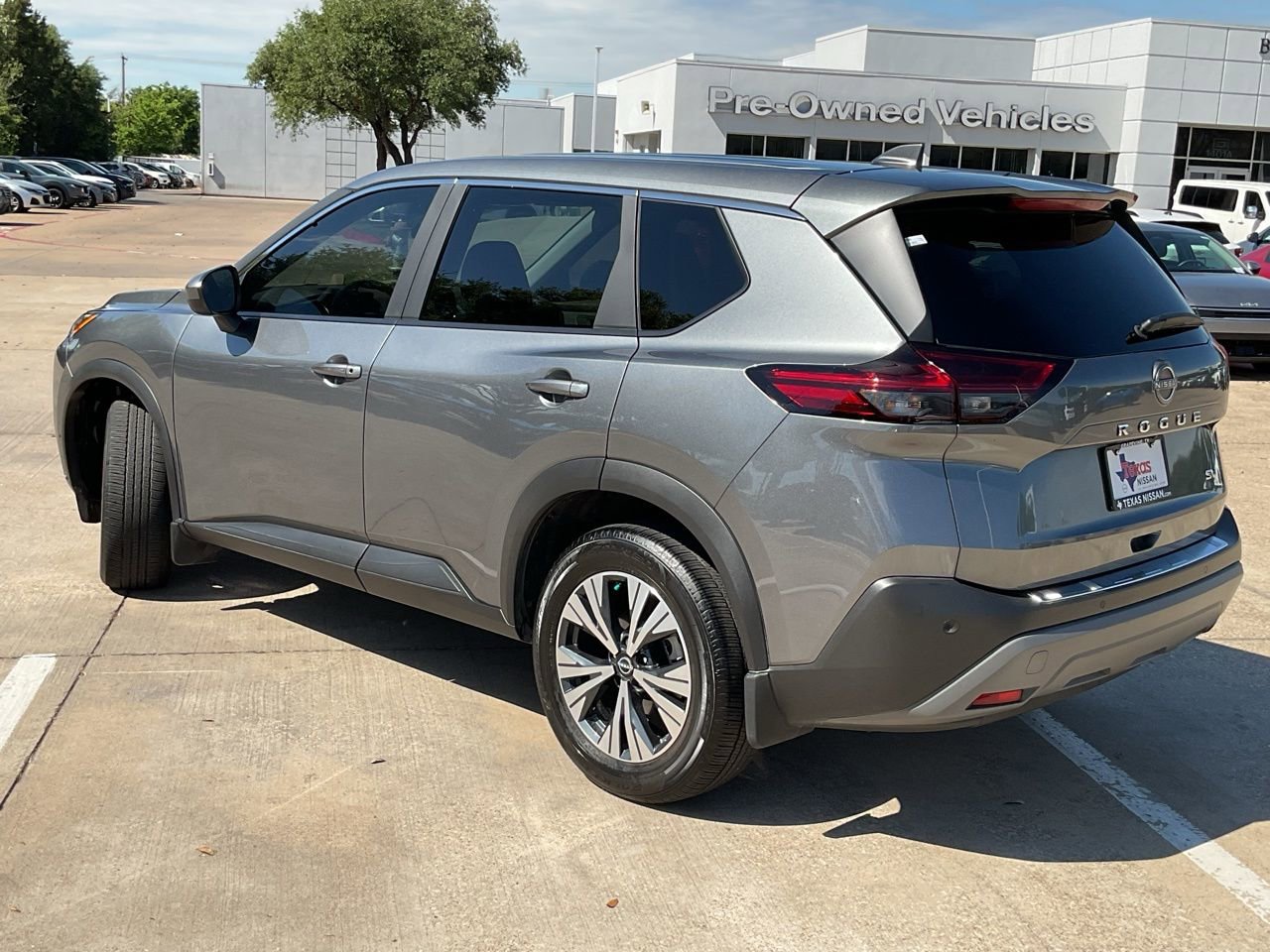 Certified 2023 Nissan Rogue SV image 7