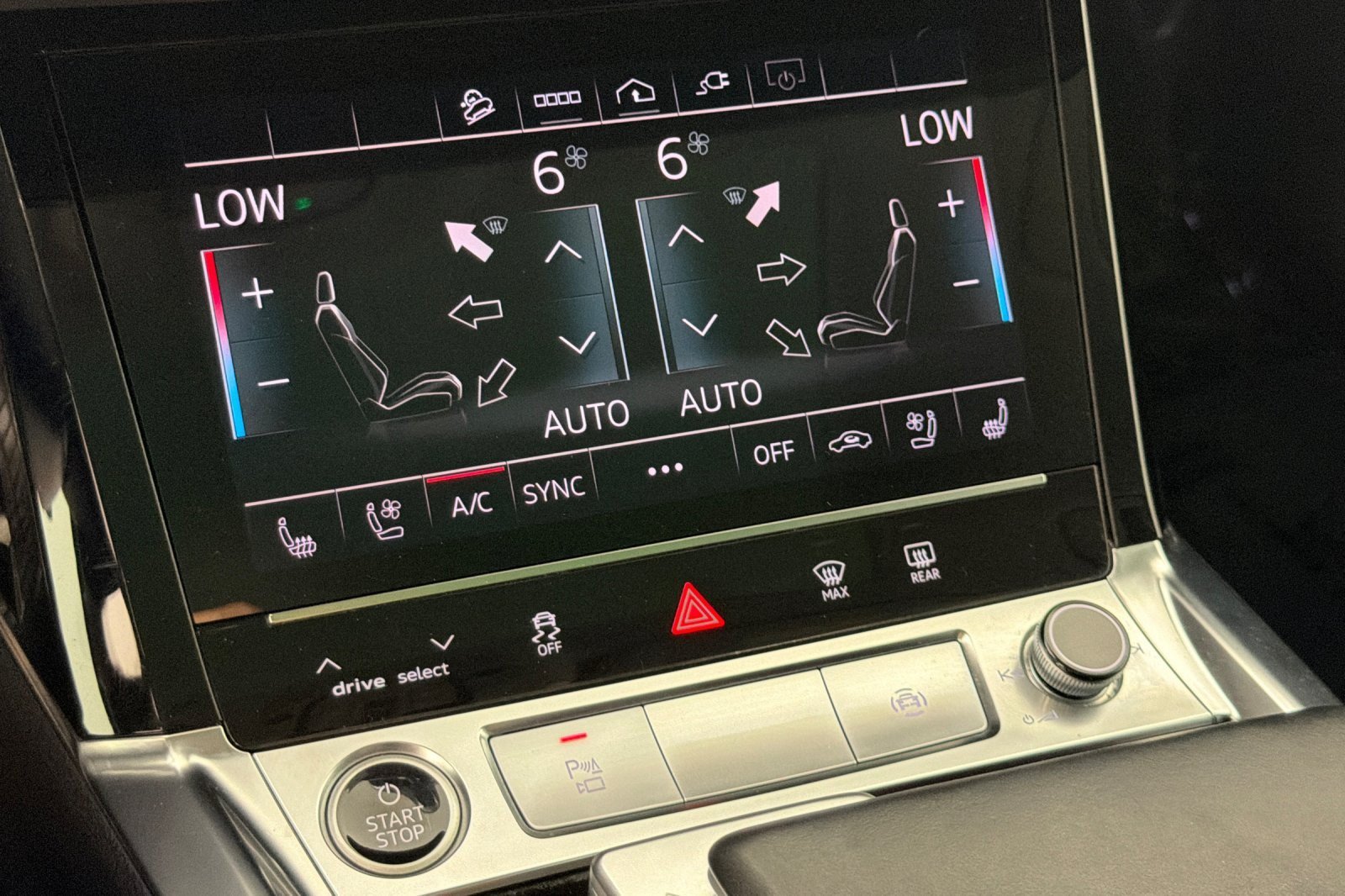 Used 2023 Audi e-tron Premium Plus w/ Premium Plus Package AWD/4WD image 20