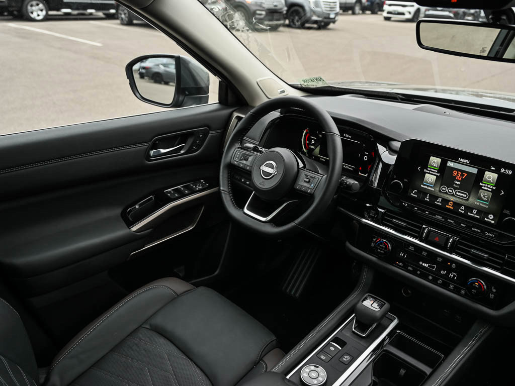 New 2025 Nissan Pathfinder Platinum w/ Lighting Package (N92) image 15