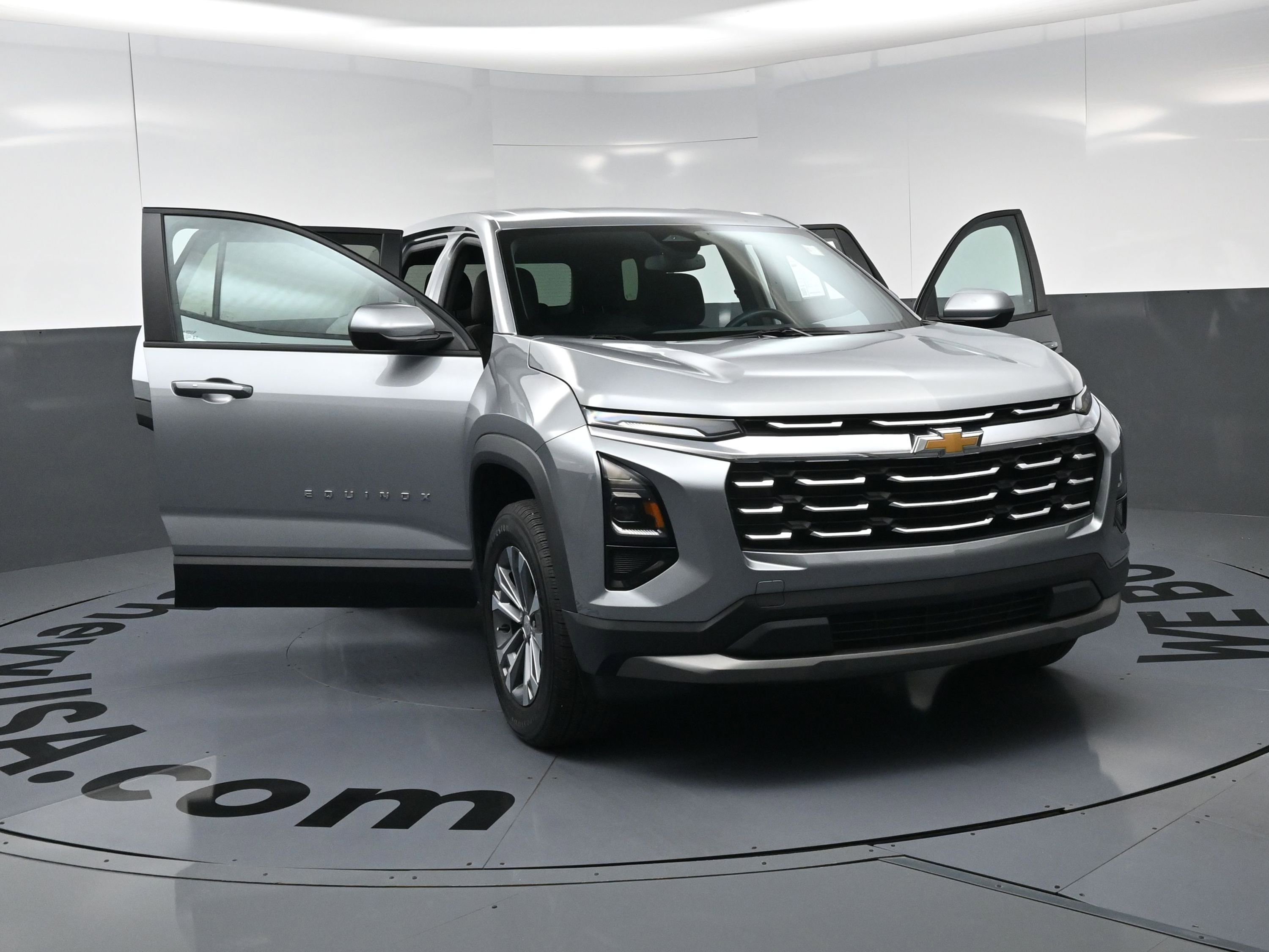 Used 2026 Chevrolet Equinox LT FWD image 23