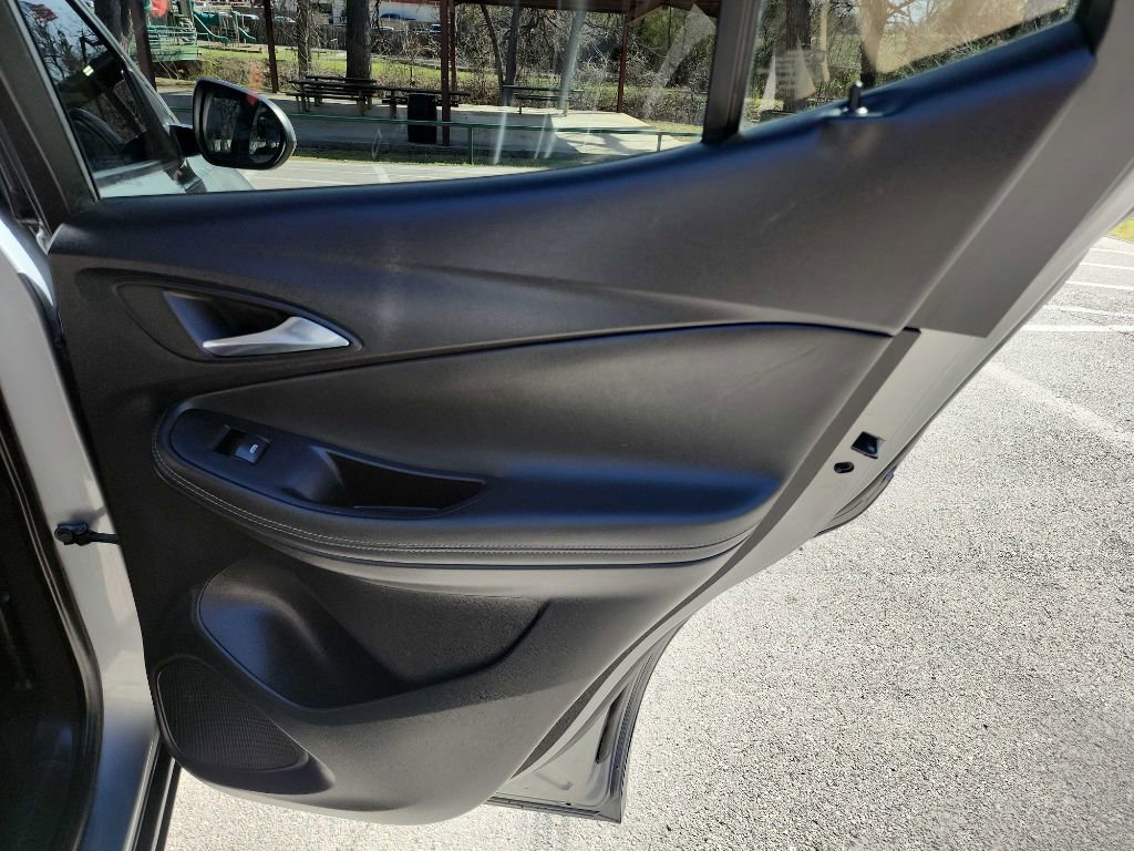Used 2023 Buick Encore GX Select image 32