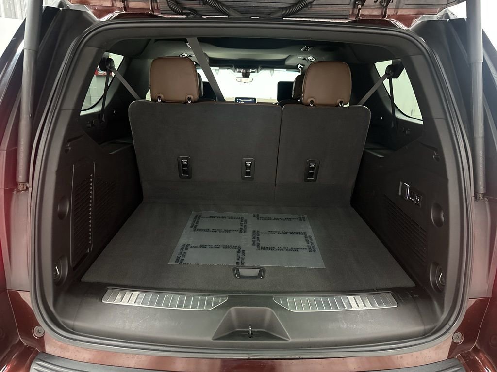 Used 2023 Chevrolet Suburban High Country image 43