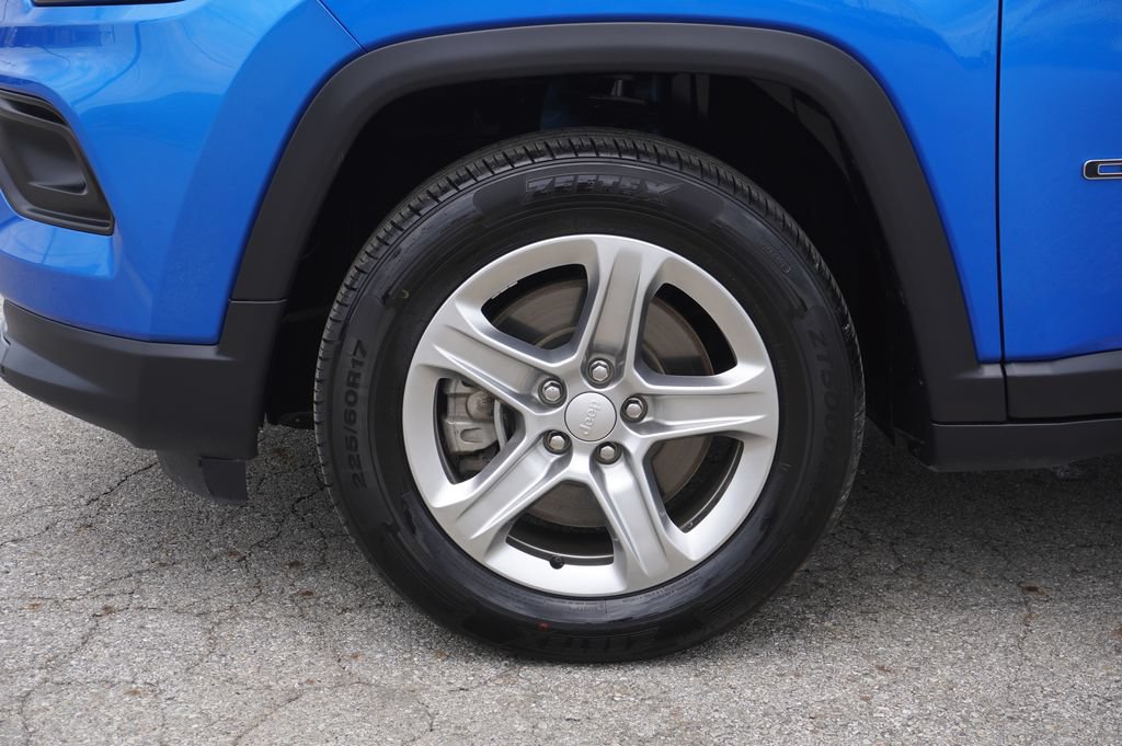Used 2024 Jeep Compass Latitude AWD/4WD image 10