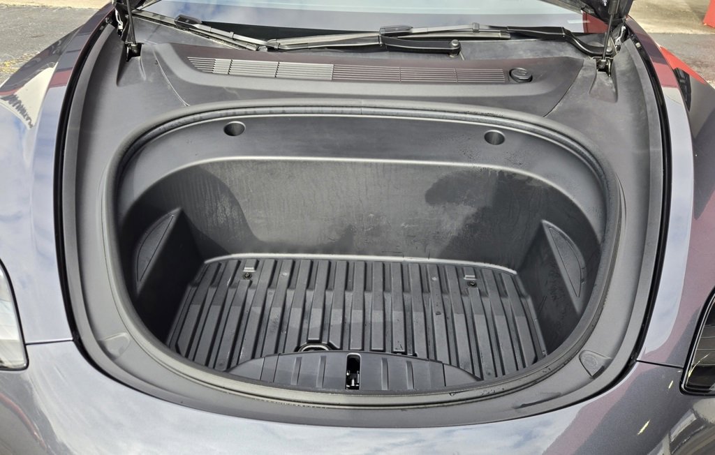 Used 2023 Tesla Model 3 Standard Range image 18