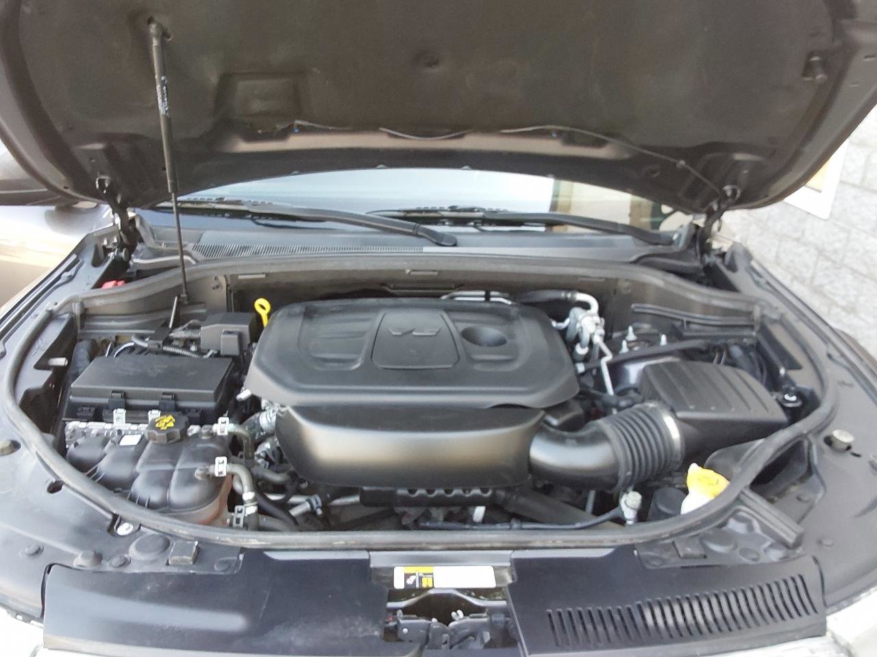 Used 2019 Dodge Durango SXT w/ 3rd Row Seating Group image 28