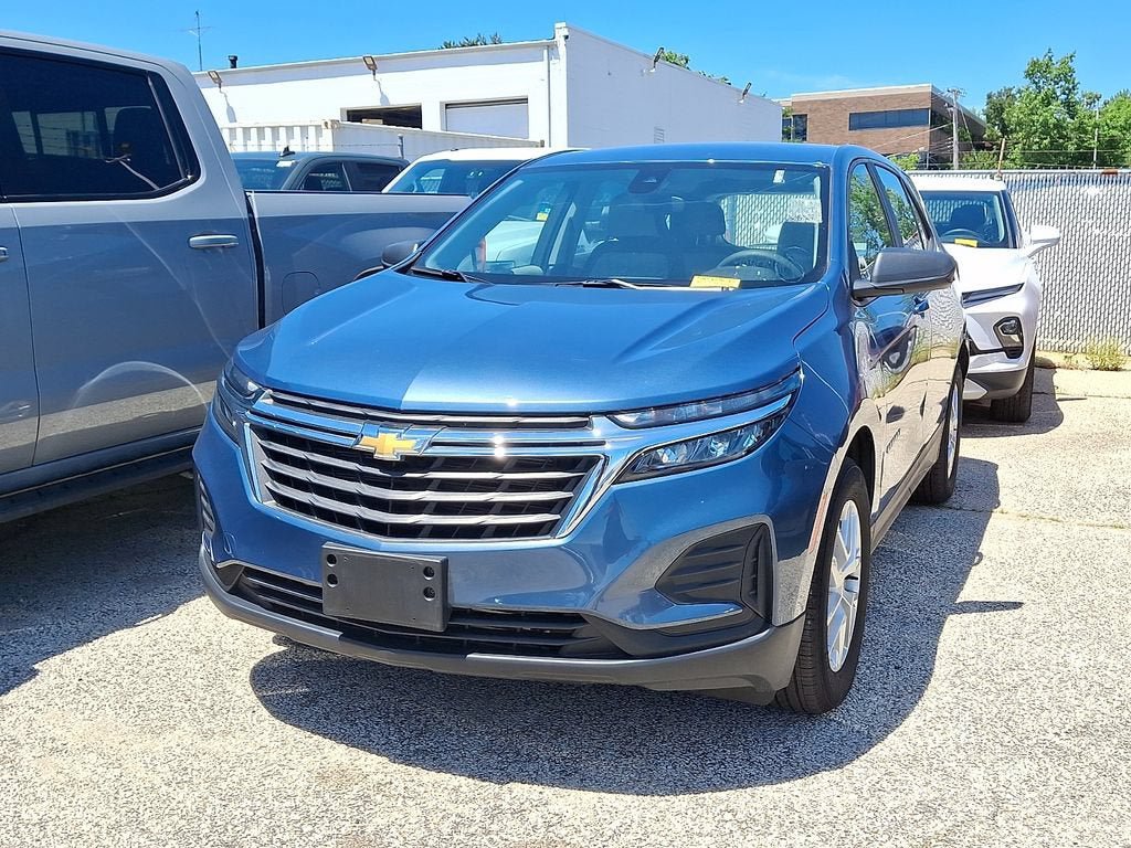 Certified 2024 Chevrolet Equinox LS FWD image 3