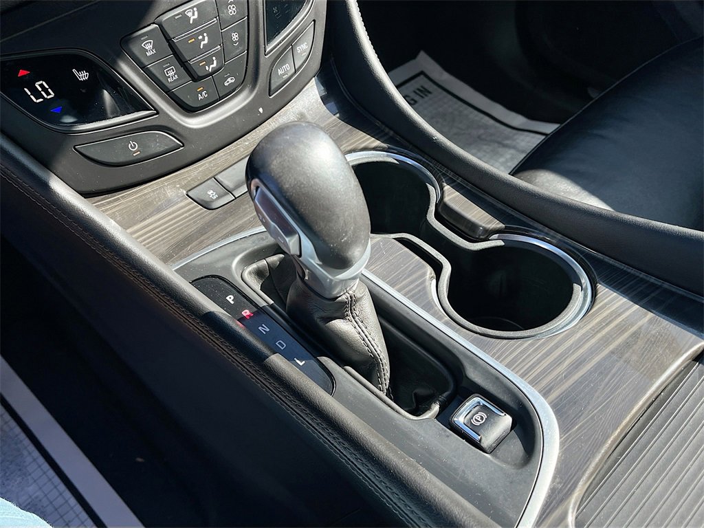 Used 2020 Buick Envision Essence image 17