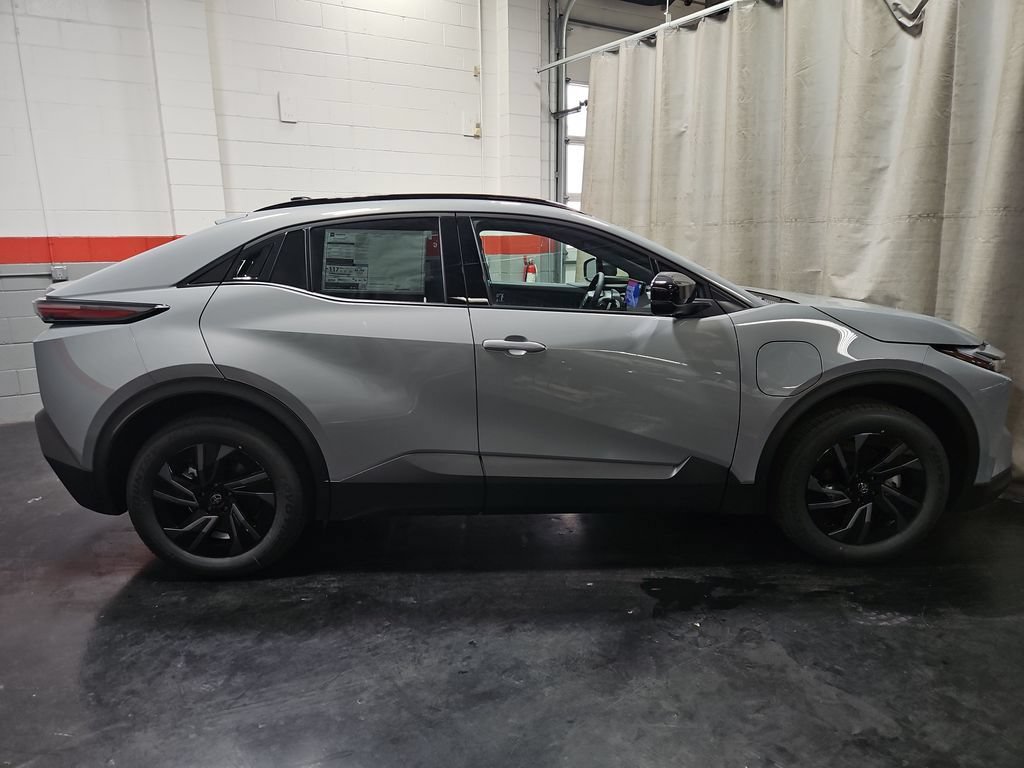 New 2026 Toyota C-HR AWD/4WD image 10