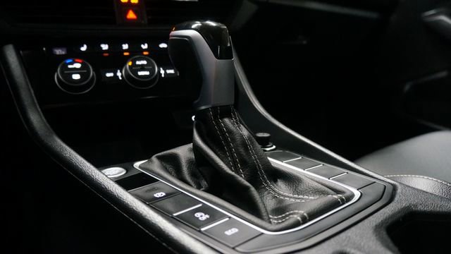 Certified 2023 Volkswagen Jetta SE image 20