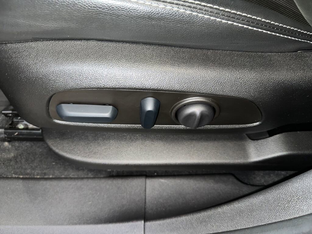 Certified 2023 GMC Terrain SLT w/ LPO, Floor Liner Package image 6