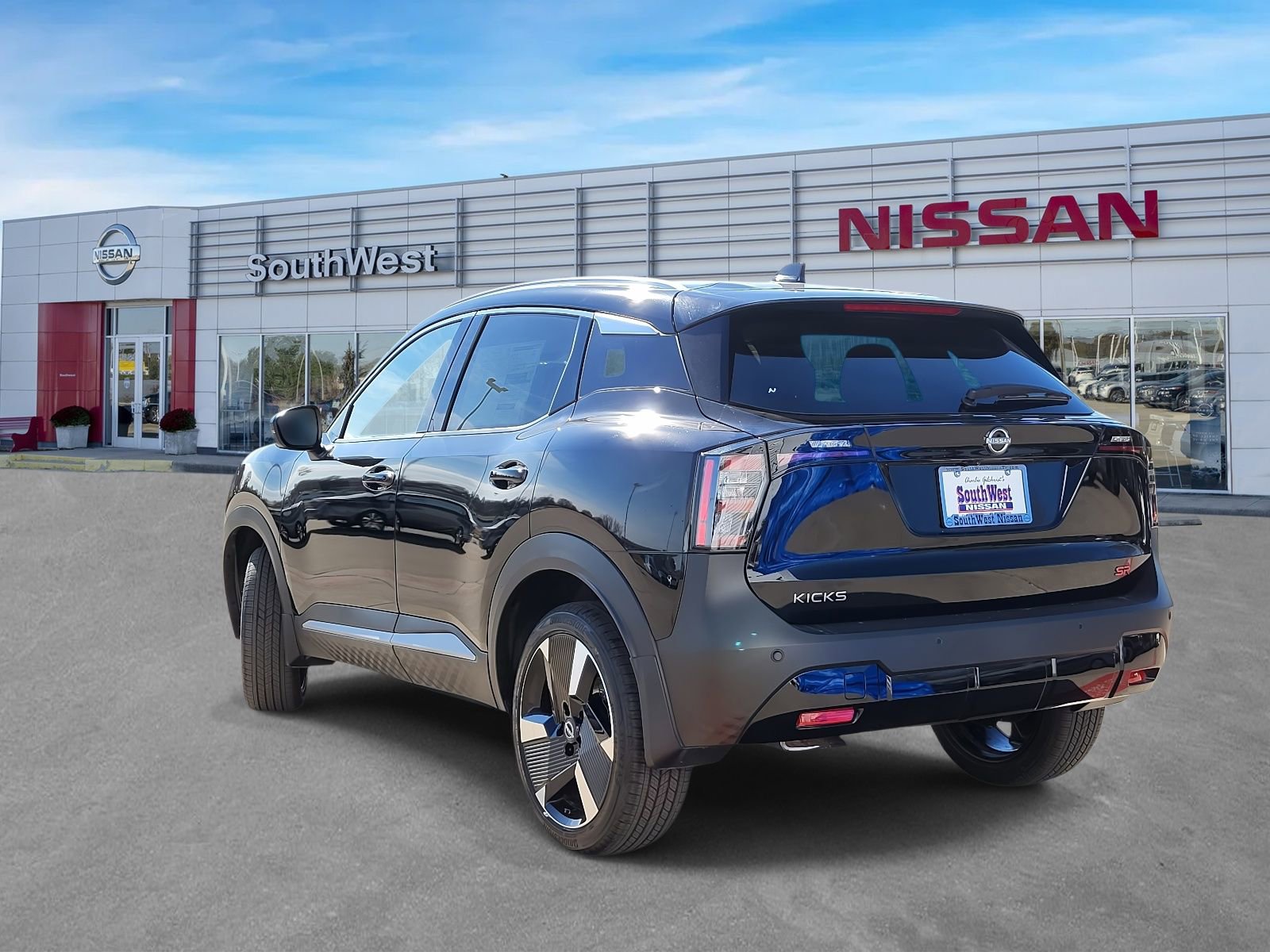 New 2026 Nissan Kicks SR FWD image 7