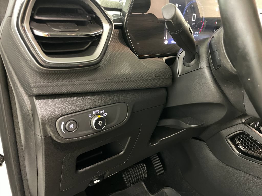 Certified 2025 Chevrolet TrailBlazer LT w/ Convenience Package FWD image 25
