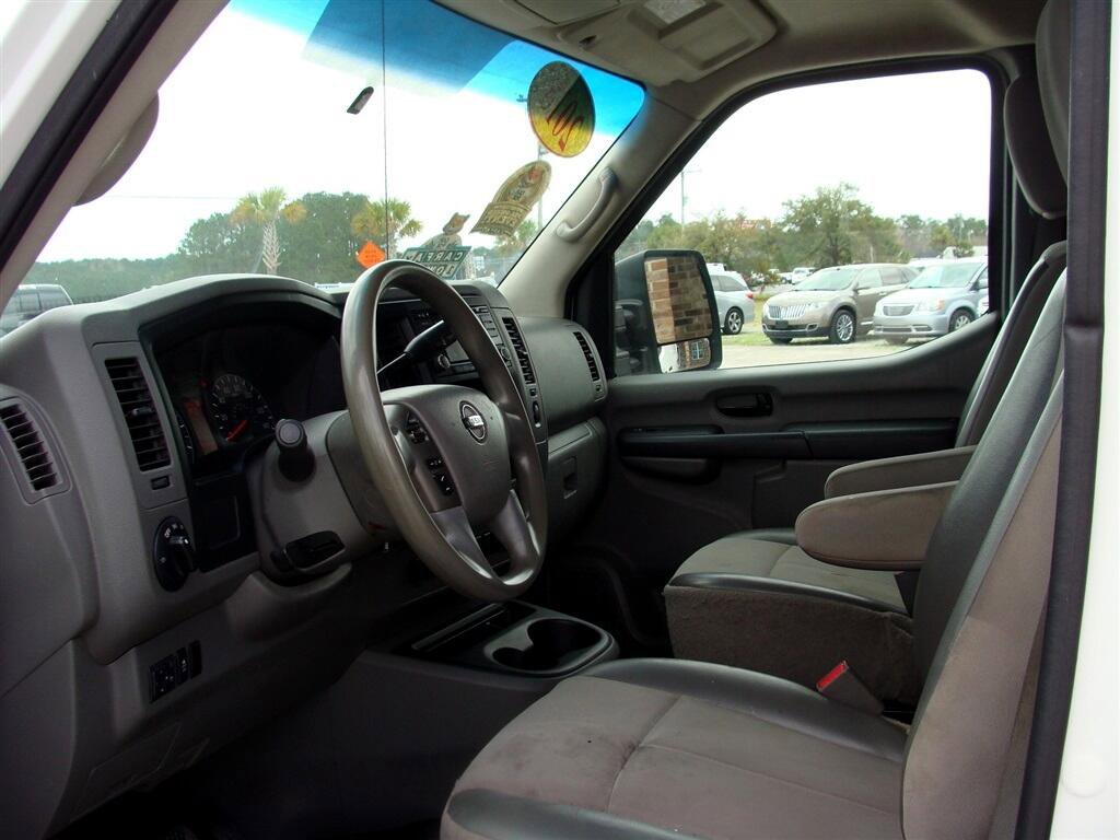 Used 2018 Nissan NV 2500 S image 9