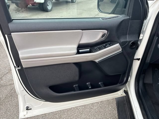 Used 2025 Ford Expedition Active AWD/4WD image 67