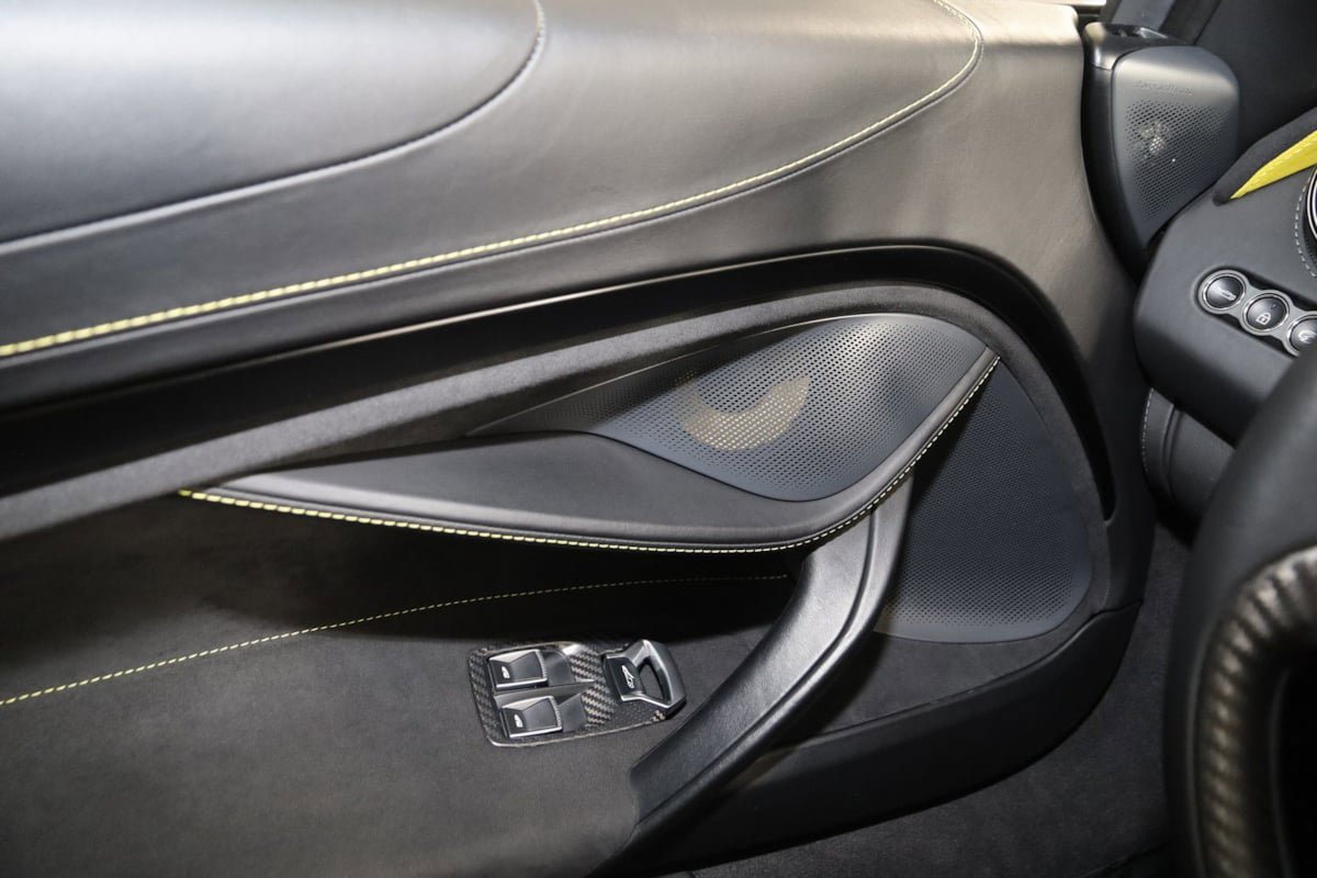 Used 2022 McLaren 720S Performance image 45