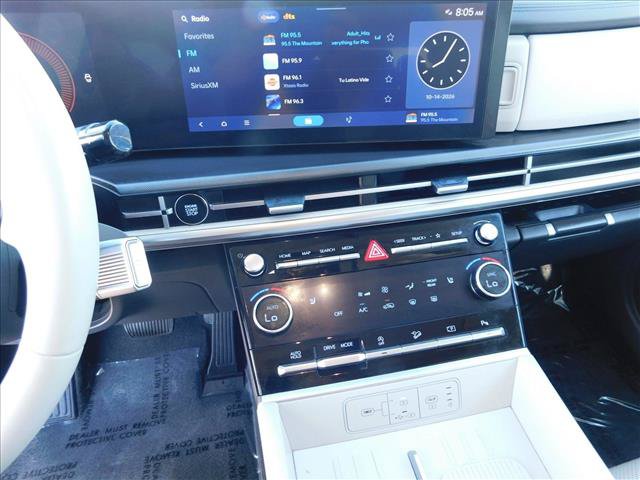 Used 2025 Hyundai Santa Fe SEL FWD image 21