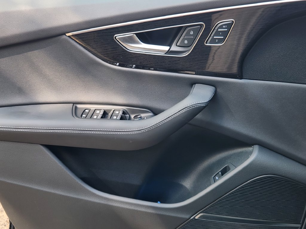 New 2027 Audi Q8 Premium Plus AWD/4WD image 25