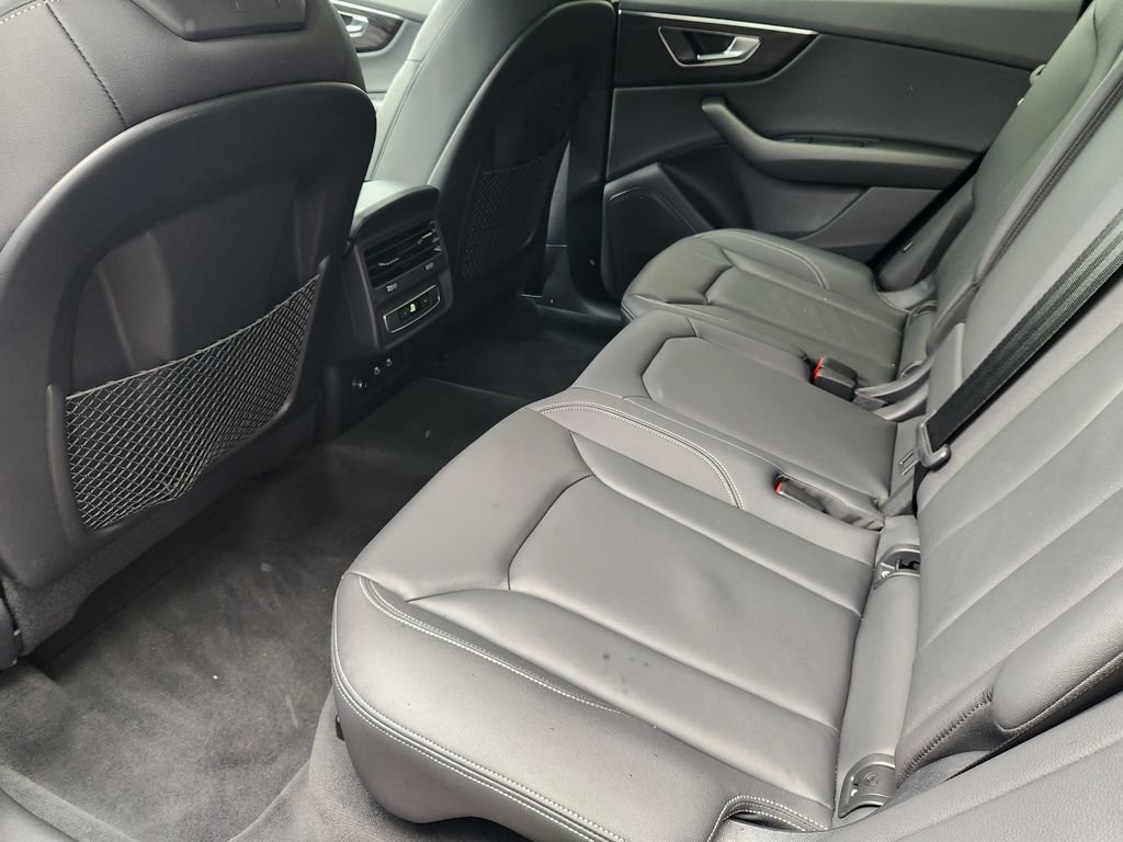 Certified 2023 Audi Q8 Premium AWD/4WD image 34