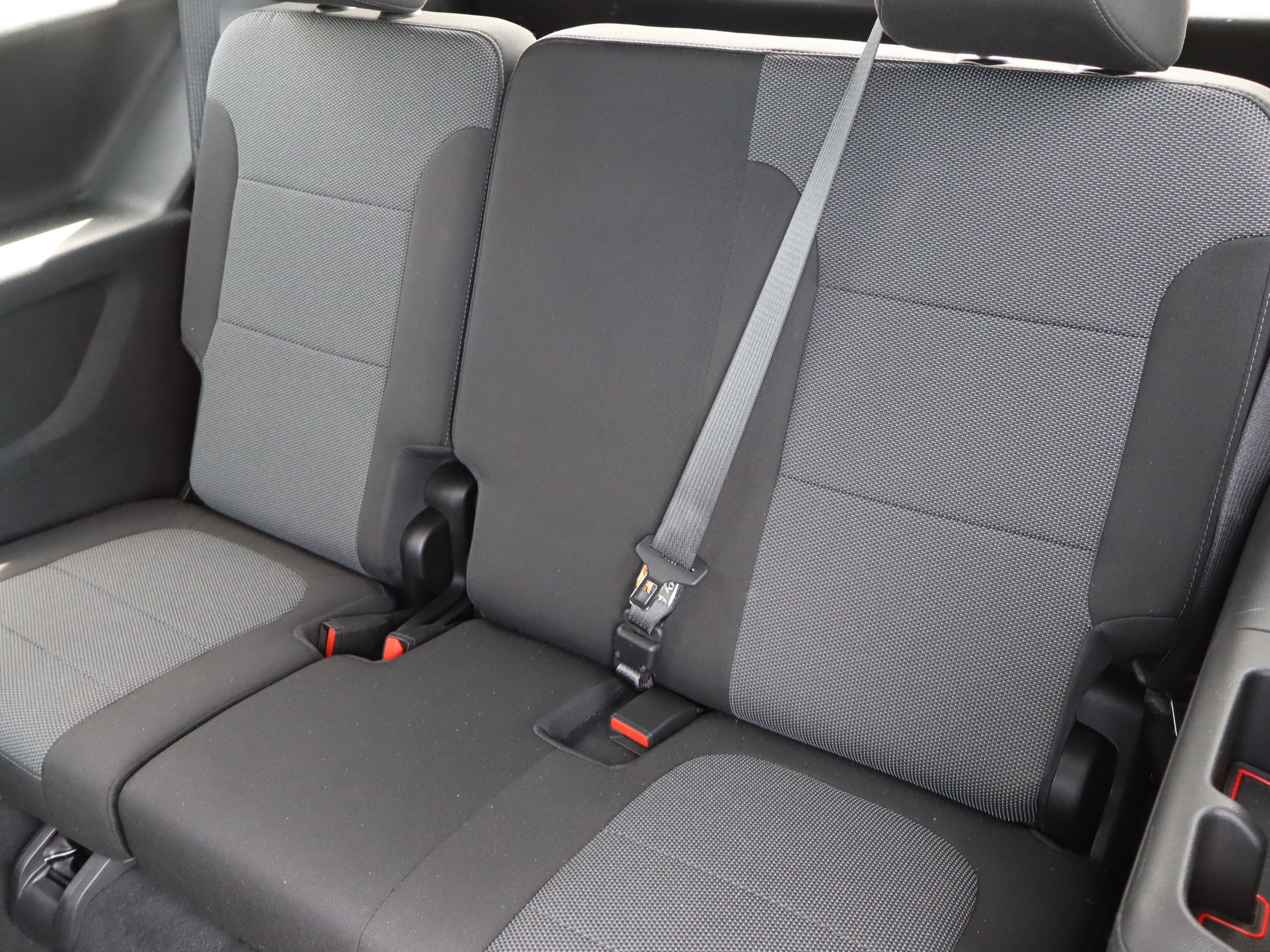 Used 2022 Chevrolet Traverse LT FWD image 35