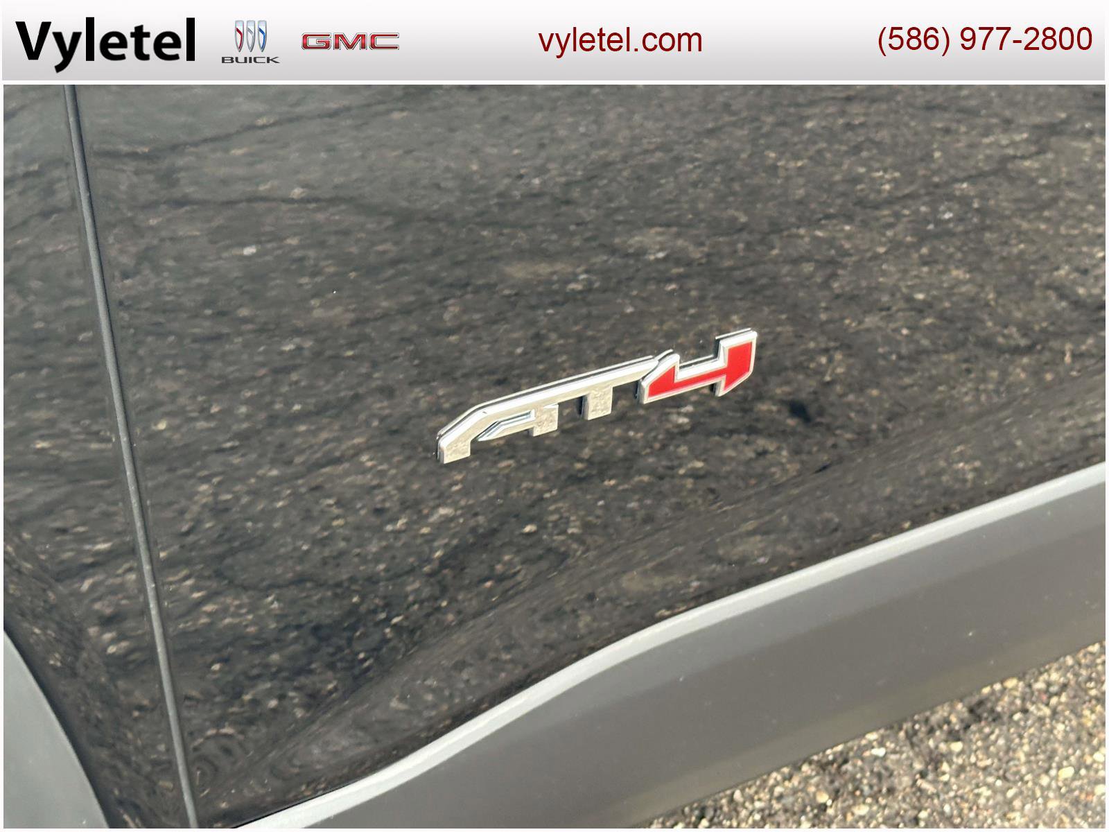 Used 2023 GMC Acadia AT4 w/ Technology Package image 8