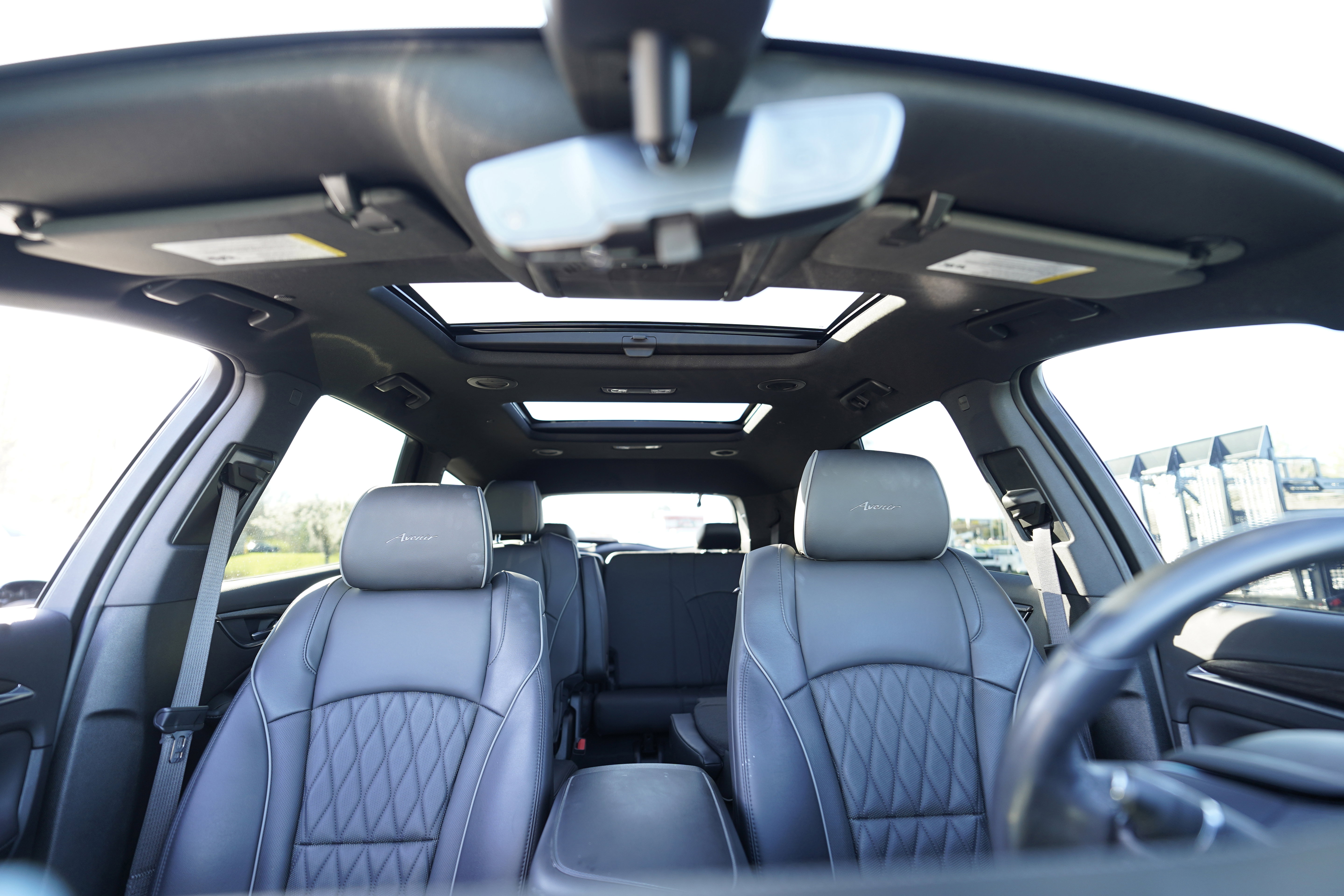 Used 2024 Buick Enclave Avenir w/ Avenir Technology Package image 8