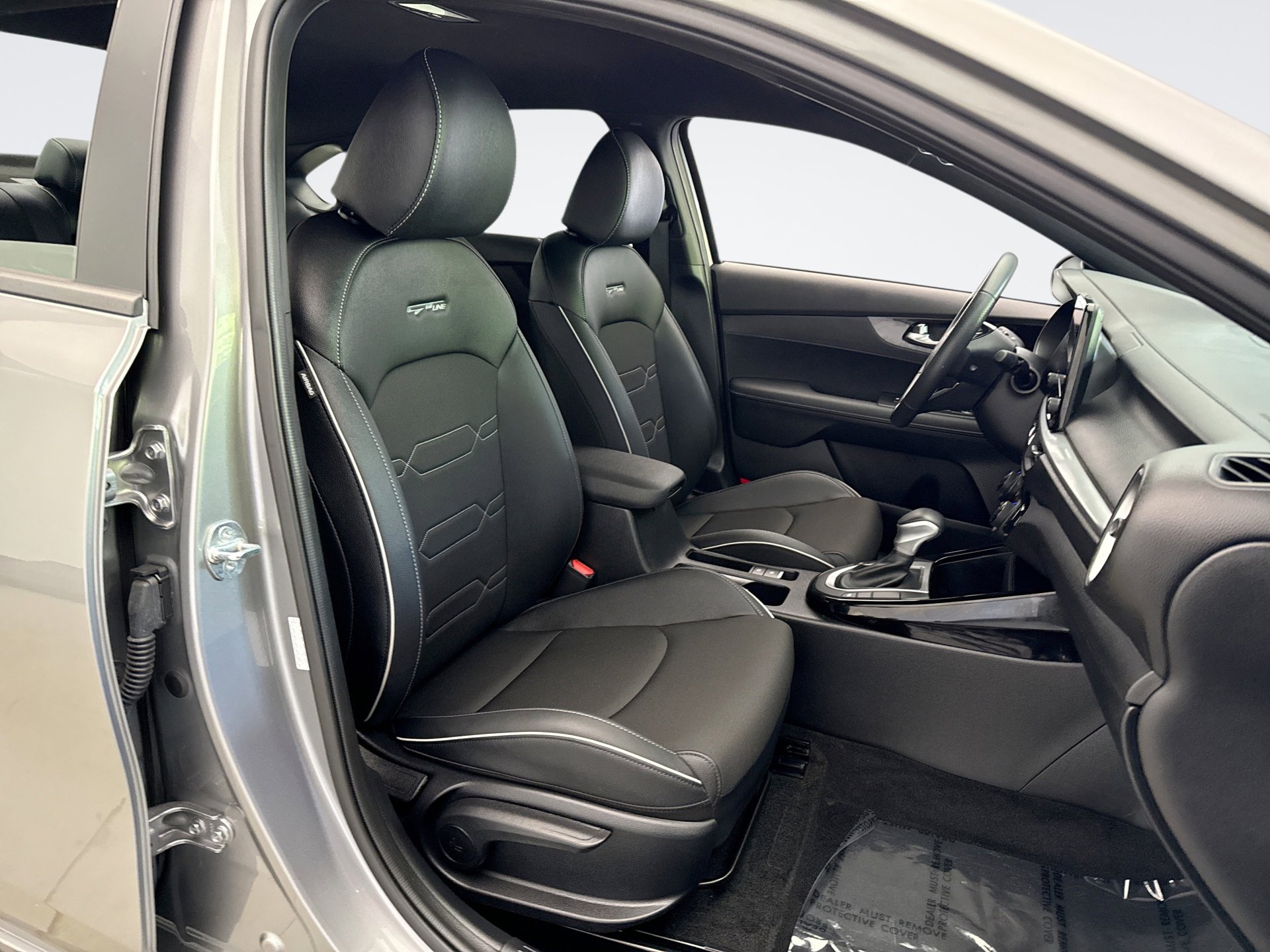 Used 2024 Kia Forte GT-Line image 17