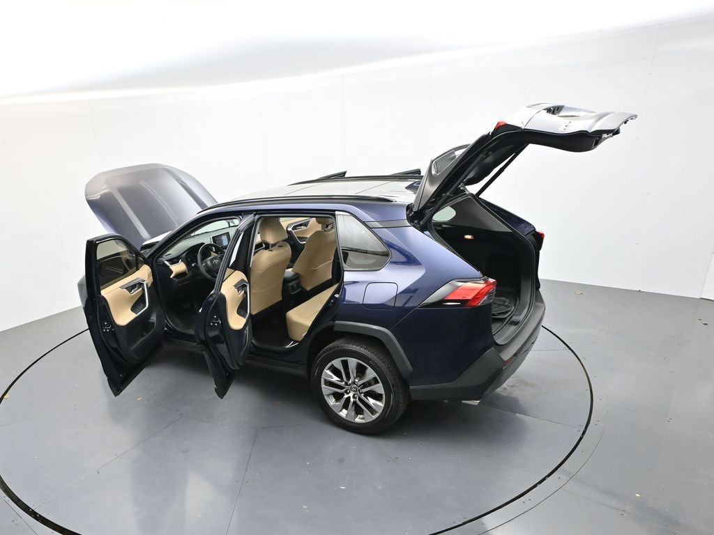 Used 2020 Toyota RAV4 Limited FWD image 41