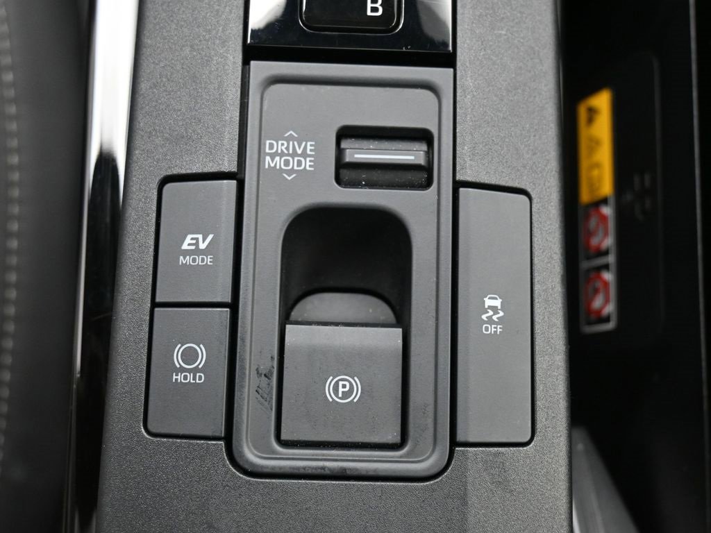 Certified 2024 Toyota Prius XLE image 24