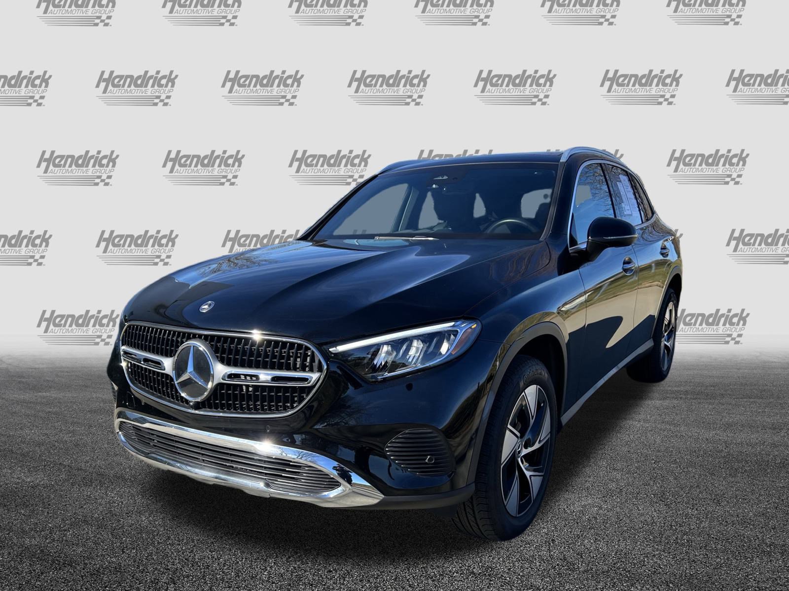 Used 2024 Mercedes-Benz GLC 300 4MATIC image 5
