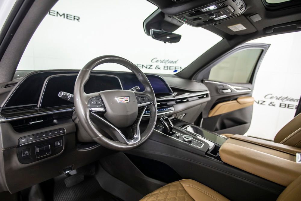 Used 2021 Cadillac Escalade ESV Premium Luxury w/ Driver Assist Tech Package image 27