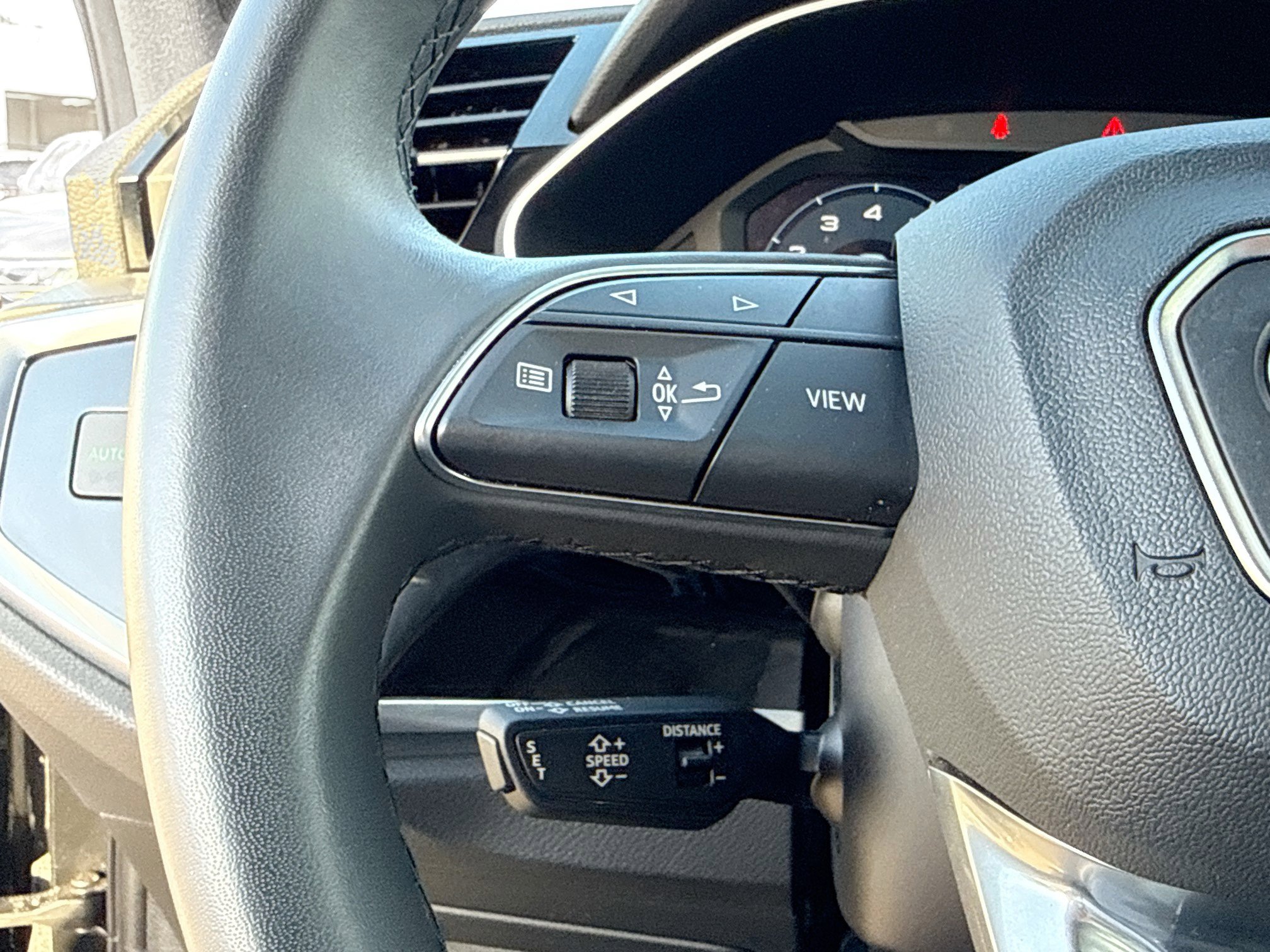 Used 2025 Audi Q3 2.0T Premium image 37