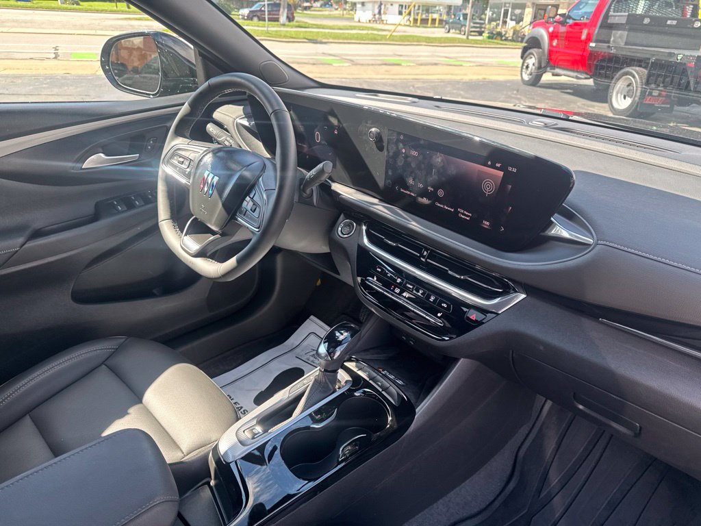 Used 2026 Buick Envista Avenir FWD image 37