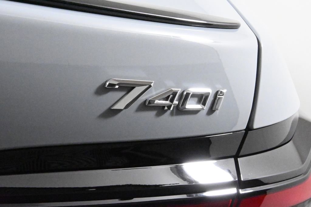 New 2026 BMW 740i xDrive image 41
