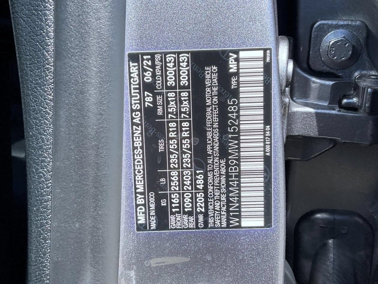 Used 2021 Mercedes-Benz GLB 250 4MATIC image 26