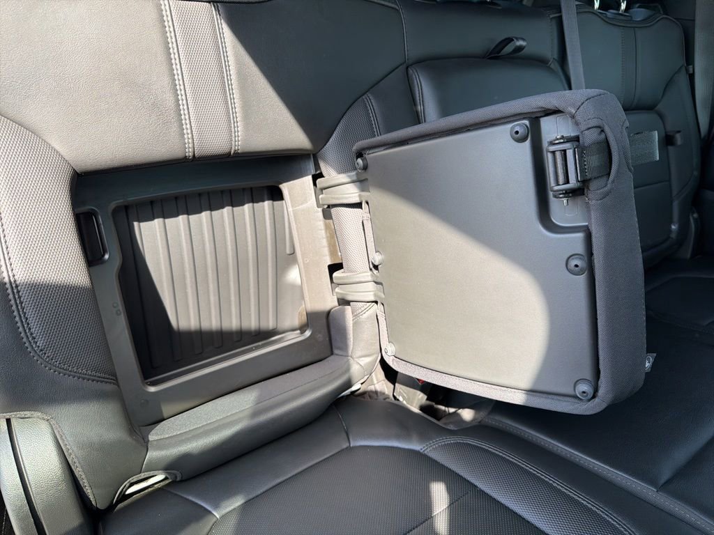 Used 2023 Chevrolet Silverado 3500 High Country image 21