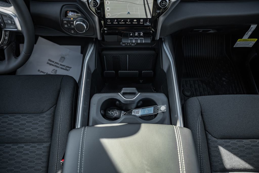 New 2026 RAM 1500 4x4 Crew Cab image 31