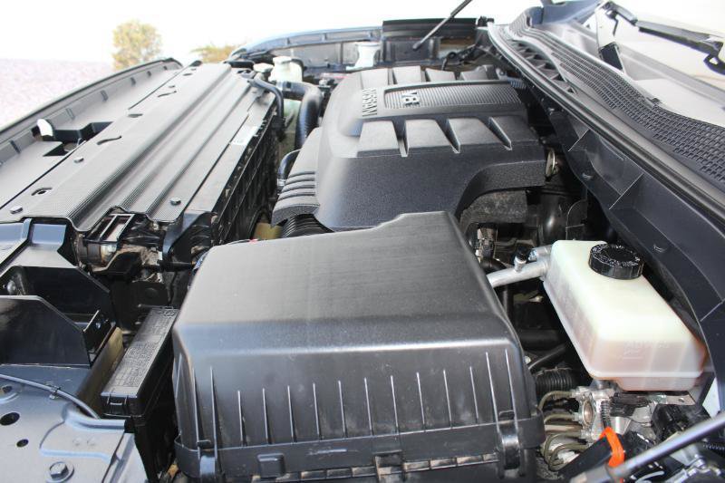 Used 2022 Nissan Titan SV AWD/4WD image 41