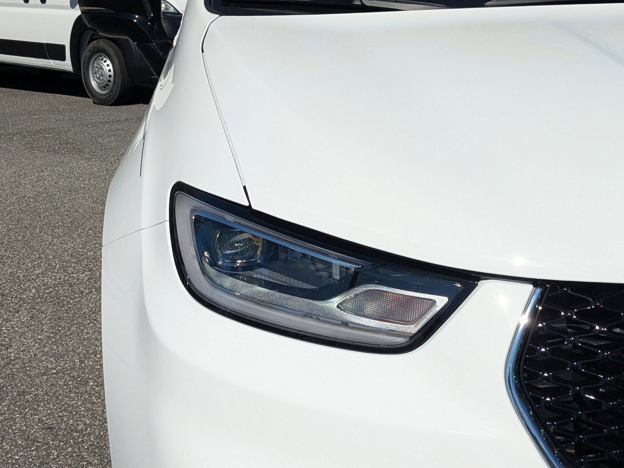 New 2026 Chrysler Pacifica Select image 9