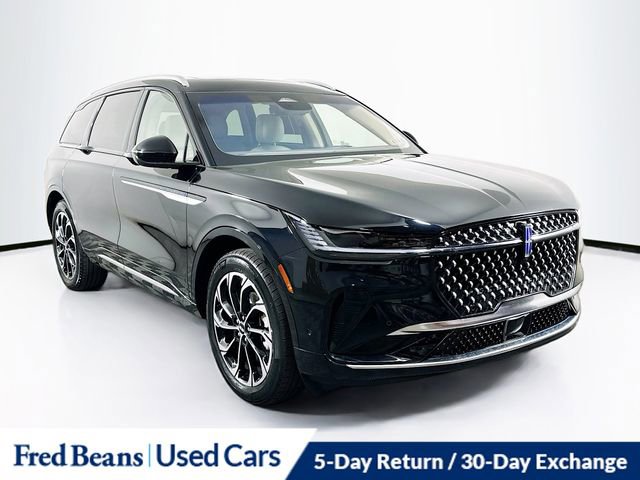 Used 2024 Lincoln Nautilus Reserve w/ Equipment Group 202A AWD/4WD video 1