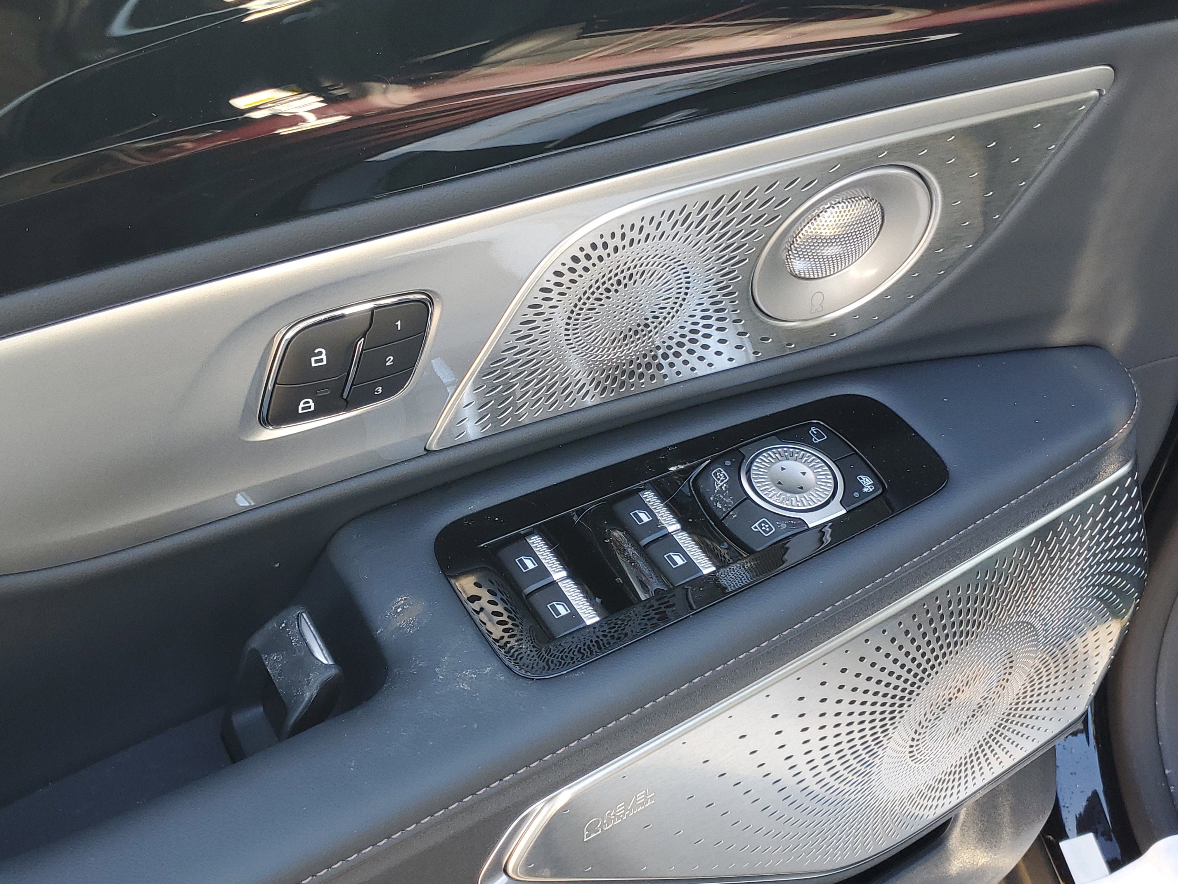 New 2026 Lincoln Nautilus Reserve image 9