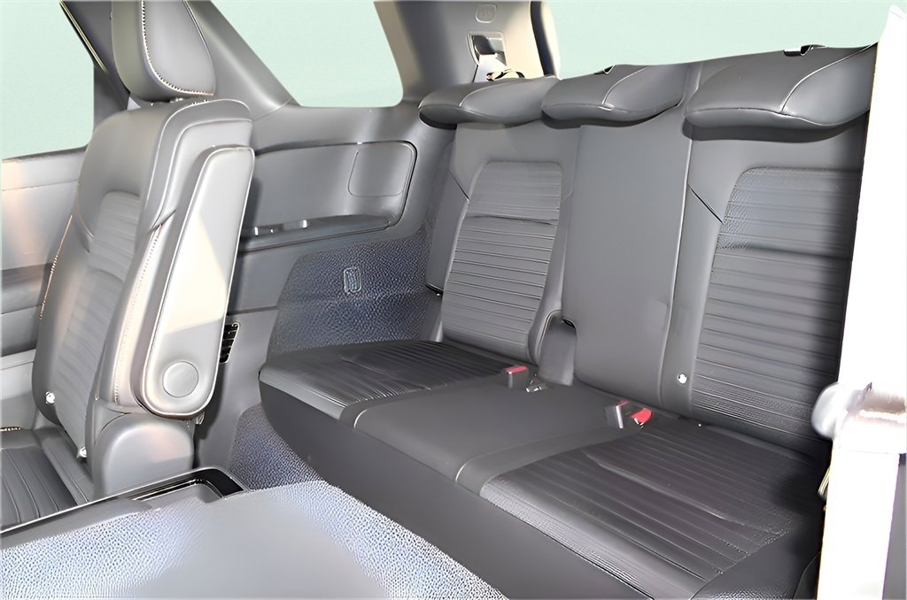 Used 2025 Nissan Pathfinder Rock Creek image 18