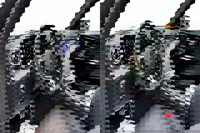 Used 2025 Mercedes-Benz C 300 4MATIC Sedan image 20