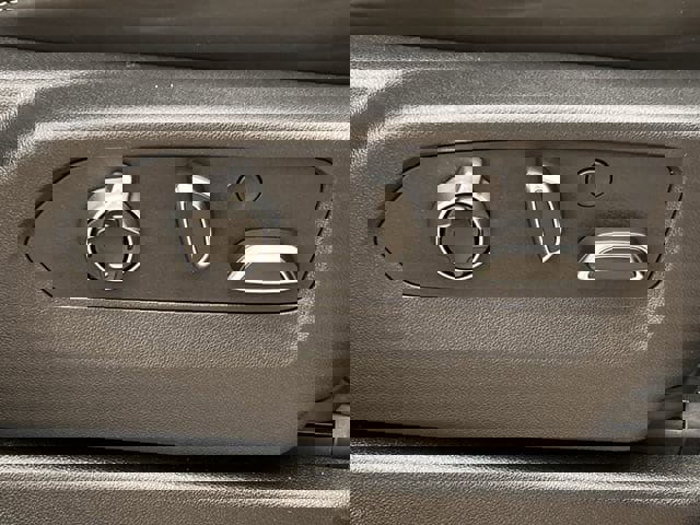 Used 2025 GMC Yukon Denali Ultimate image 25