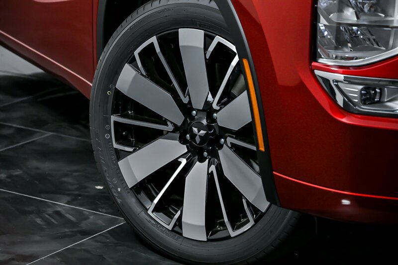New 2025 Mitsubishi Outlander SE AWD/4WD image 3