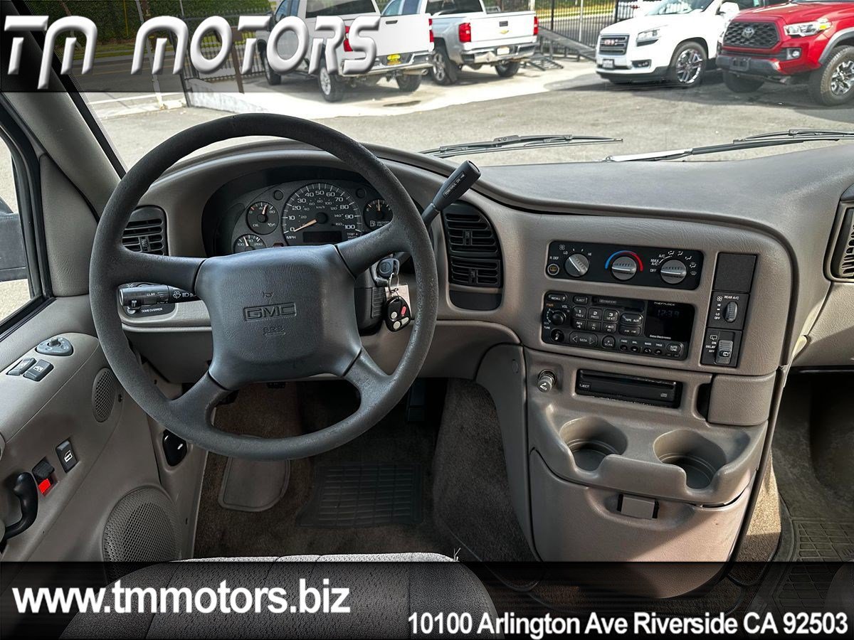 Used 2000 GMC Safari Passenger w/ Sle Marketing Option Pkg 2 RWD image 13